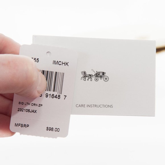 Coach 67555 White corner-zip wristlet NWT - Picture 8 of 8